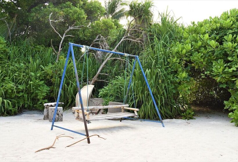 پانسیون Kuri Beach View Inn