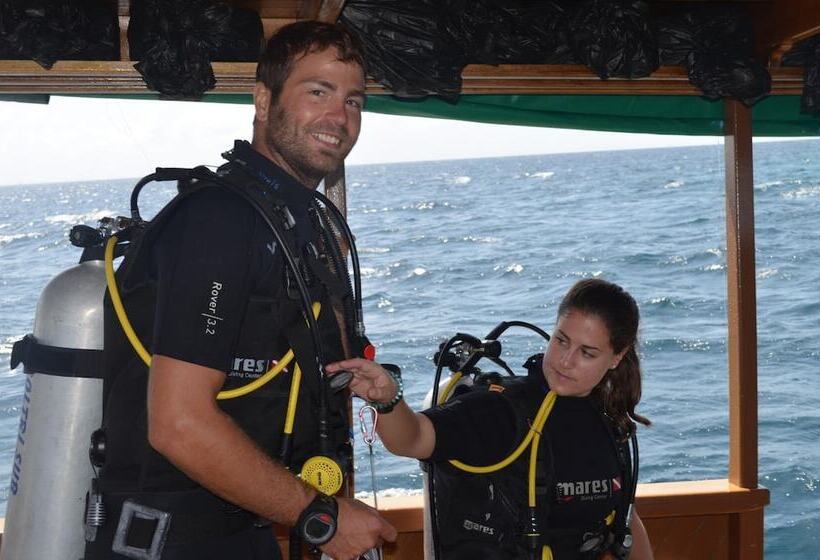 پانسیون Kuri Beach View Inn