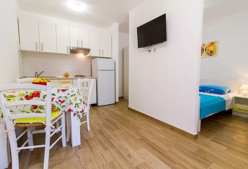 Studio Apartment Zeljka