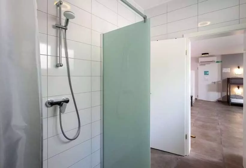 Subtub Hostel Makarska