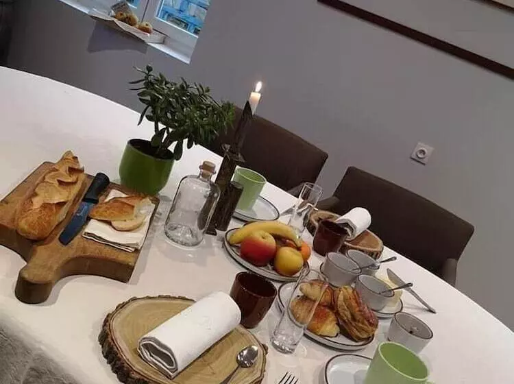 ベッドアンドブレックファースト La Maison Fleur De Frangipanier