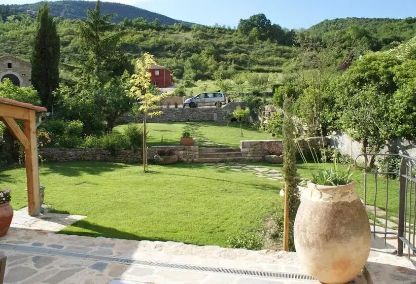 ベッドアンドブレックファースト Les Frejals