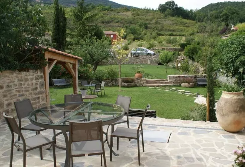 ベッドアンドブレックファースト Les Frejals