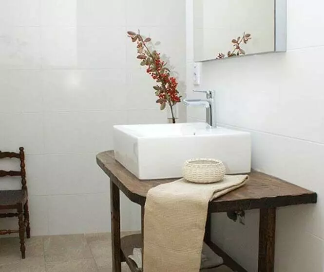 ベッドアンドブレックファースト Les Frejals