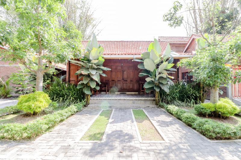 هتل D'hasinda Homestay