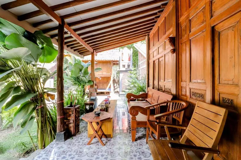 هتل D'hasinda Homestay