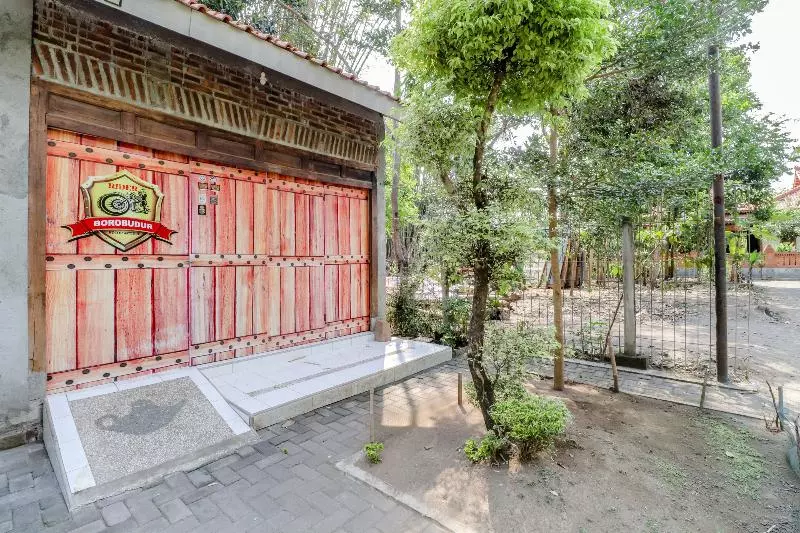 هتل D'hasinda Homestay