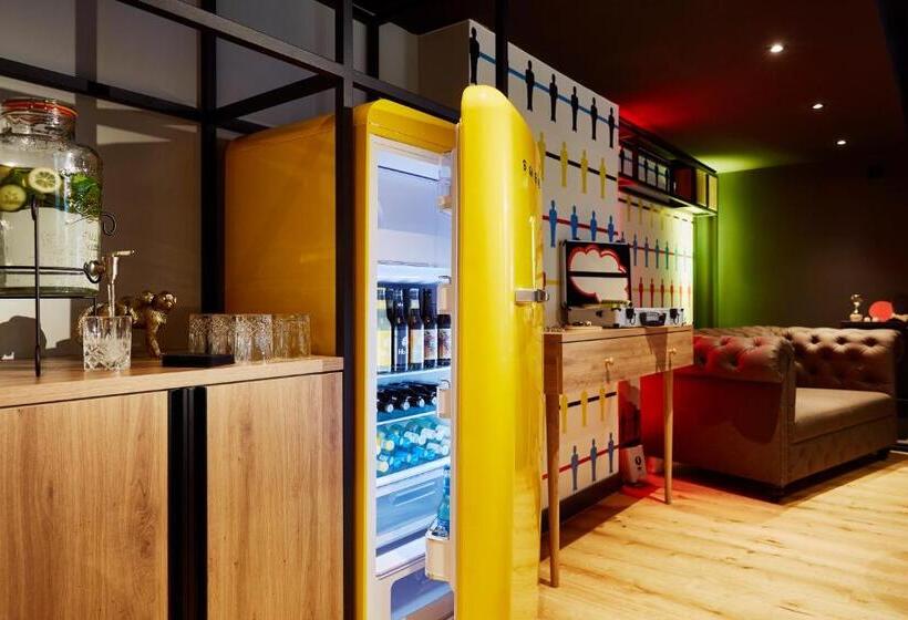 Me And All Hotel Hanover, By Hyatt