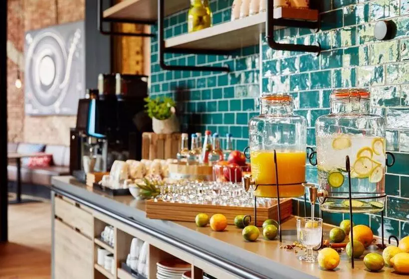 Me And All Hotel Hanover, By Hyatt