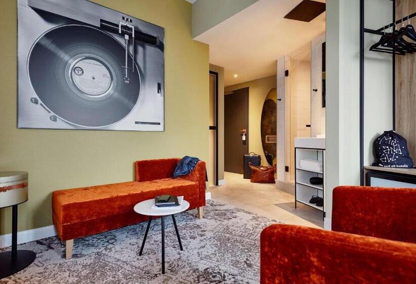 Me And All Hotel Hanover, By Hyatt