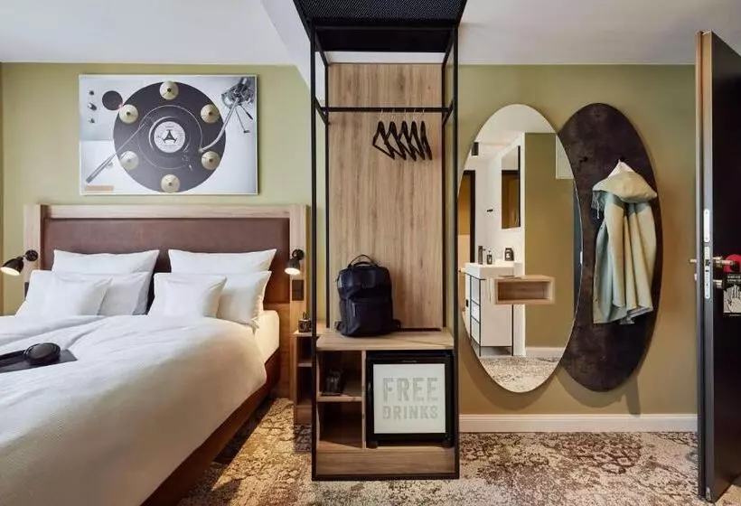 Me And All Hotel Hanover, By Hyatt