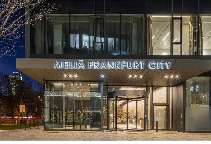 ホテル Meliá Frankfurt City