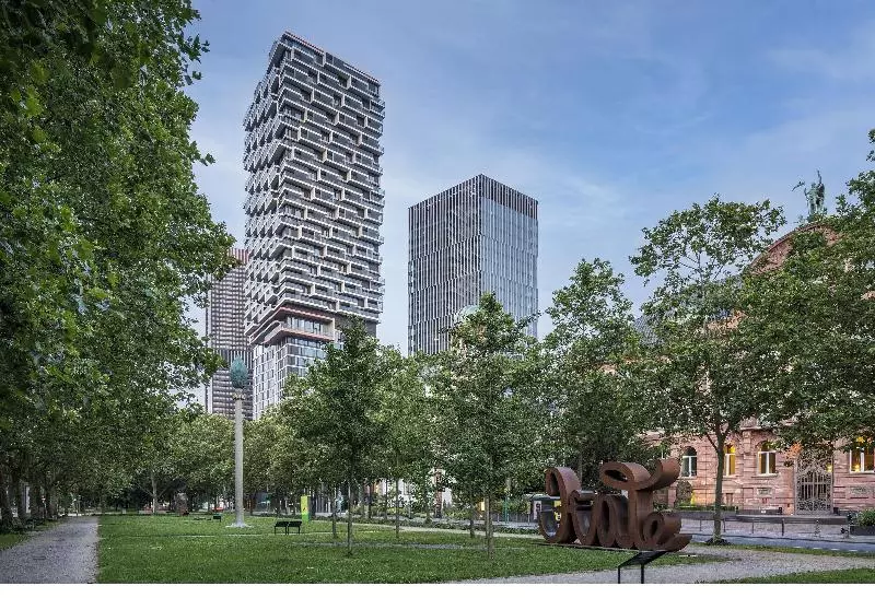 ホテル Meliá Frankfurt City