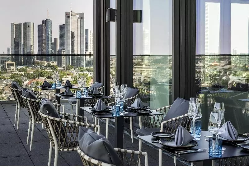 ホテル Meliá Frankfurt City