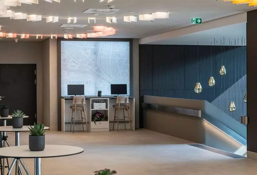 ホテル Meliá Frankfurt City