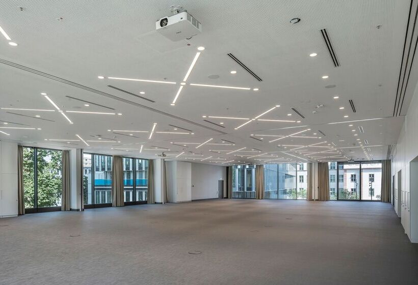 فندق Meliá Frankfurt City