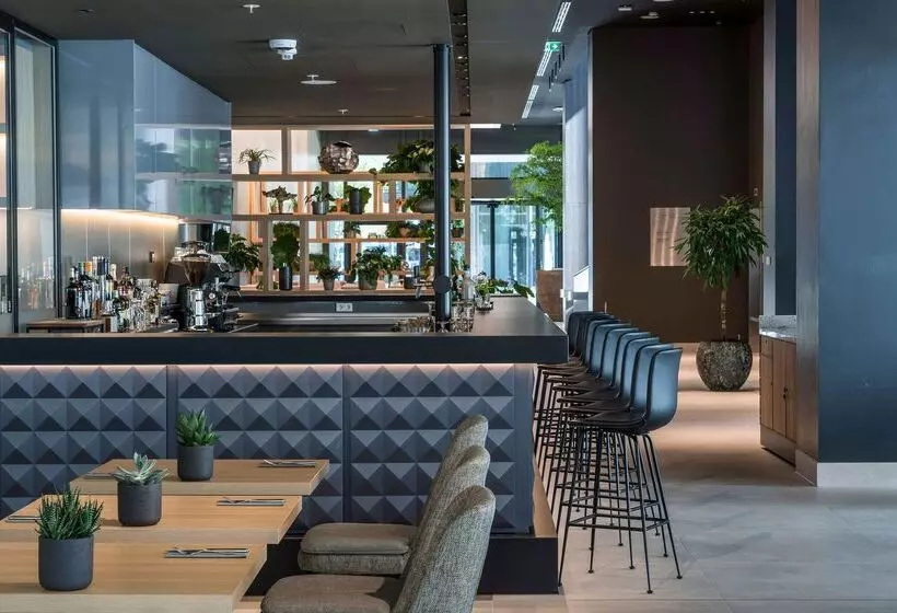 ホテル Meliá Frankfurt City