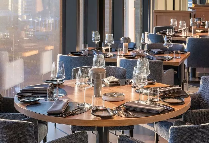 ホテル Meliá Frankfurt City