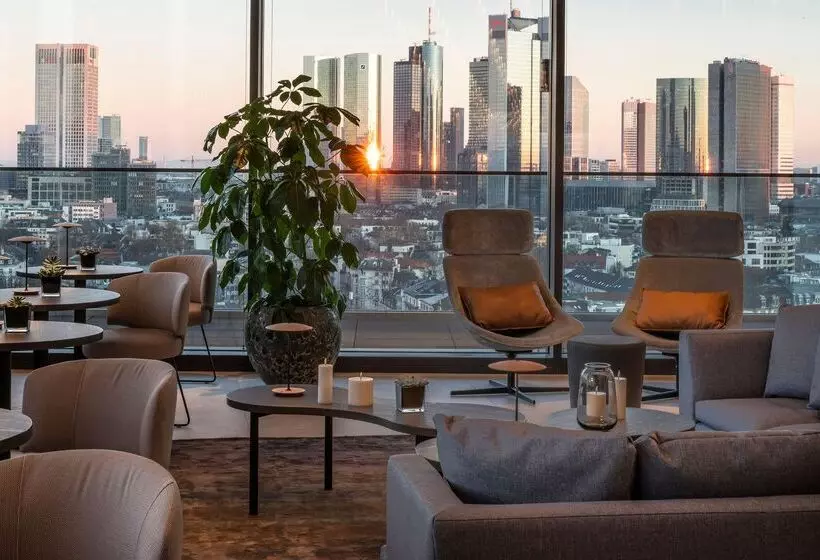 ホテル Meliá Frankfurt City