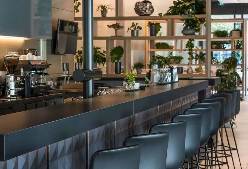 ホテル Meliá Frankfurt City