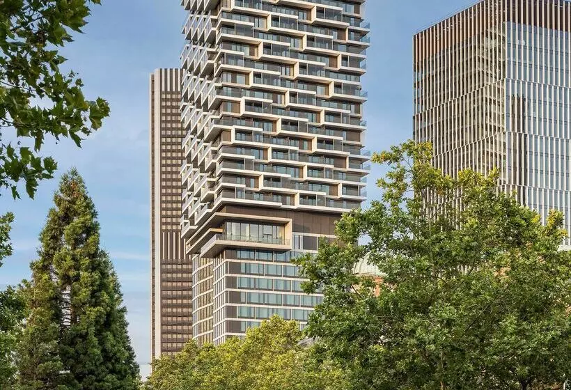 ホテル Meliá Frankfurt City