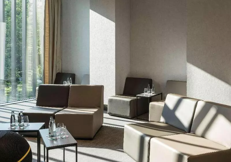 ホテル Meliá Frankfurt City