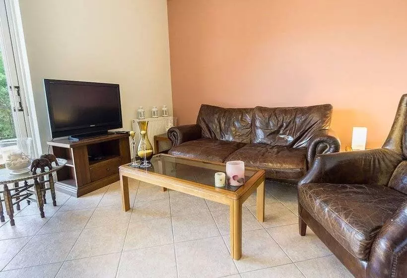 Lux Airport Apartment