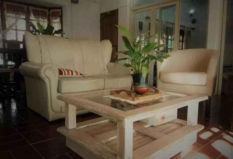 Aamiaismajoitus (B&B) Newen Posada