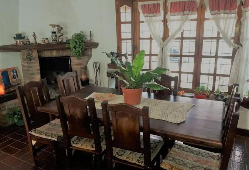 ベッドアンドブレックファースト Newen Posada