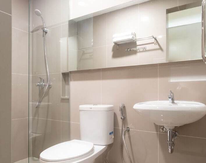 בית מלון כפרי Oyo 3159 Festive Inn