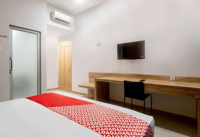 בית מלון כפרי Oyo 3159 Festive Inn