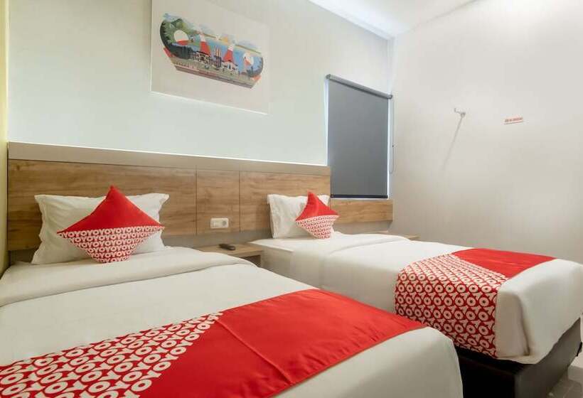 בית מלון כפרי Oyo 3159 Festive Inn