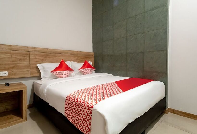 בית מלון כפרי Oyo 3159 Festive Inn