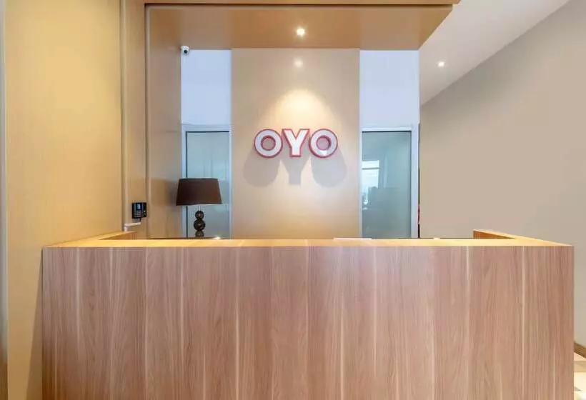 ホテル Oyo 3159 Festive Inn