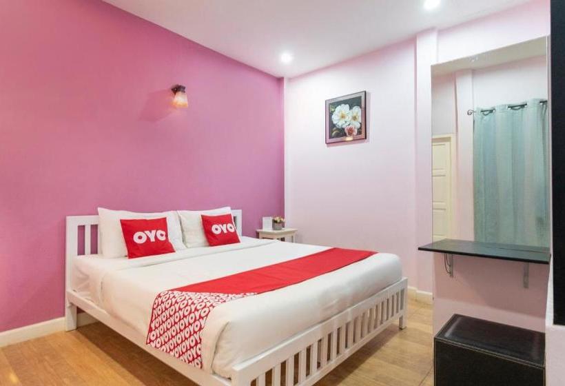 호텔 Oyo 798 Reurn Mareena Resort