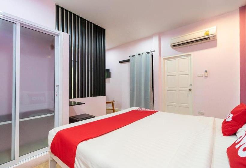 호텔 Oyo 798 Reurn Mareena Resort