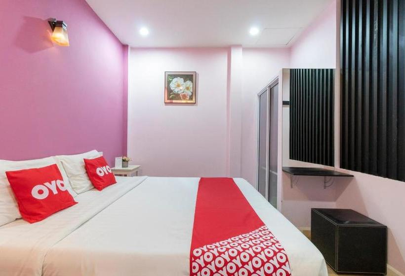 호텔 Oyo 798 Reurn Mareena Resort