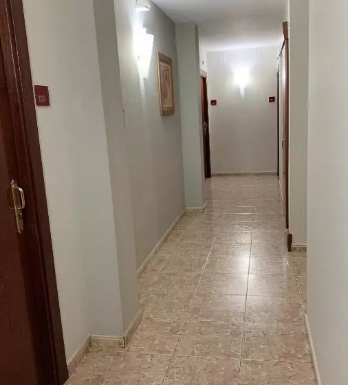 پانسیون Hostal Area 99
