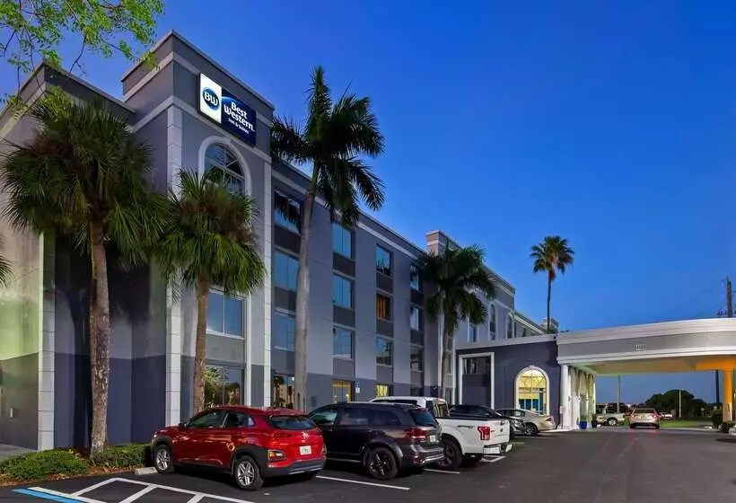 هتل Best Western Fort Myers Inn And Suites