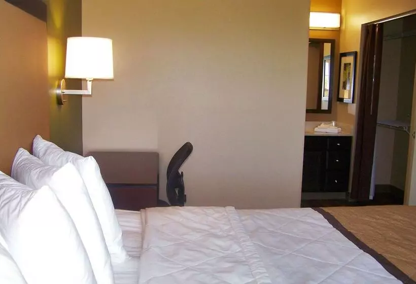 Отель Extended Stay America Suites Kansas City Overland Park Metcalf Ave