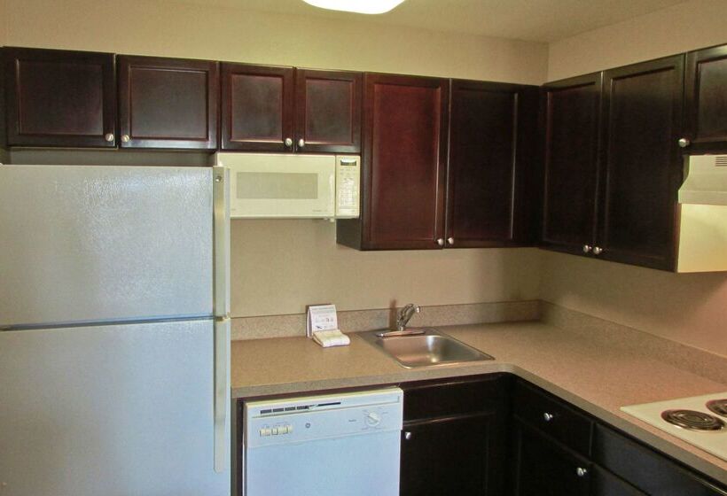 هتل Extended Stay America Suites  Kansas City  Overland Park  Metcalf Ave