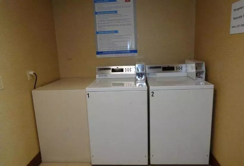 Отель Howard Johnson By Wyndham Suffern