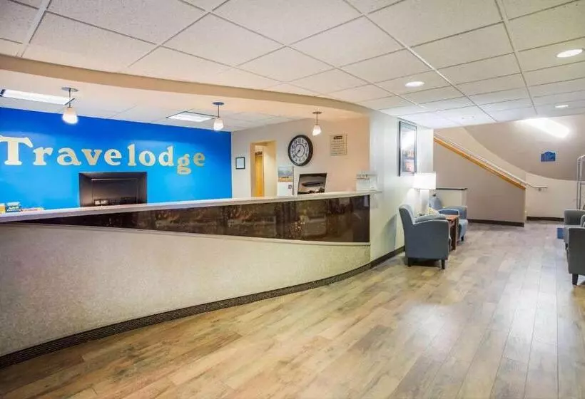 هتل Travelodge By Wyndham Colorado Springs Airport/peterson Afb