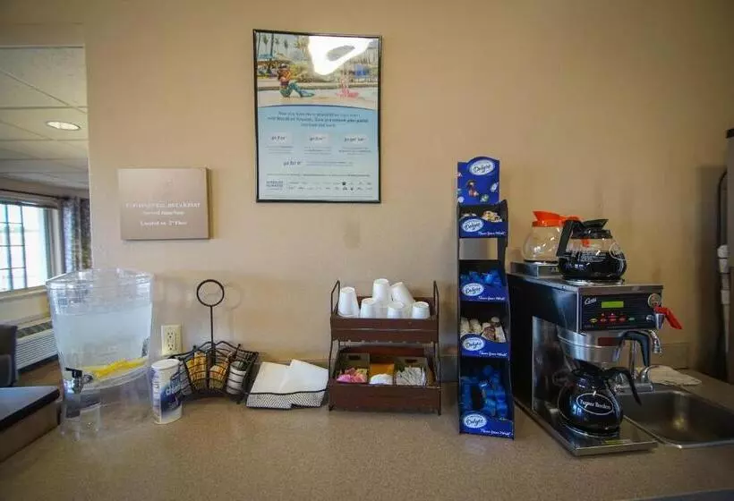 هتل Travelodge By Wyndham Colorado Springs Airport/peterson Afb
