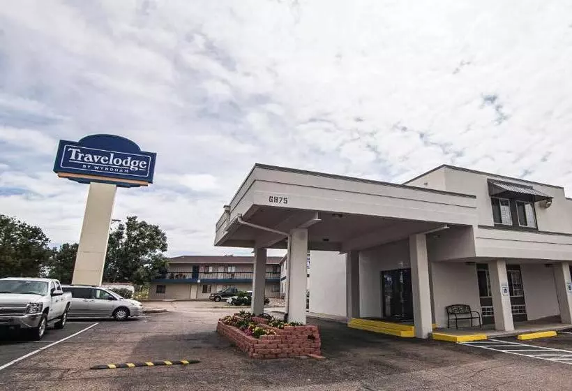 هتل Travelodge By Wyndham Colorado Springs Airport/peterson Afb