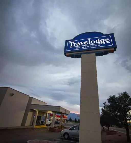 هتل Travelodge By Wyndham Colorado Springs Airport/peterson Afb
