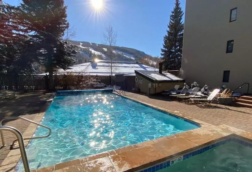 Отель Vail International Condominiums