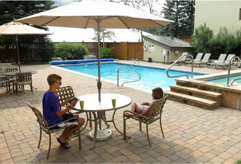 Отель Vail International Condominiums