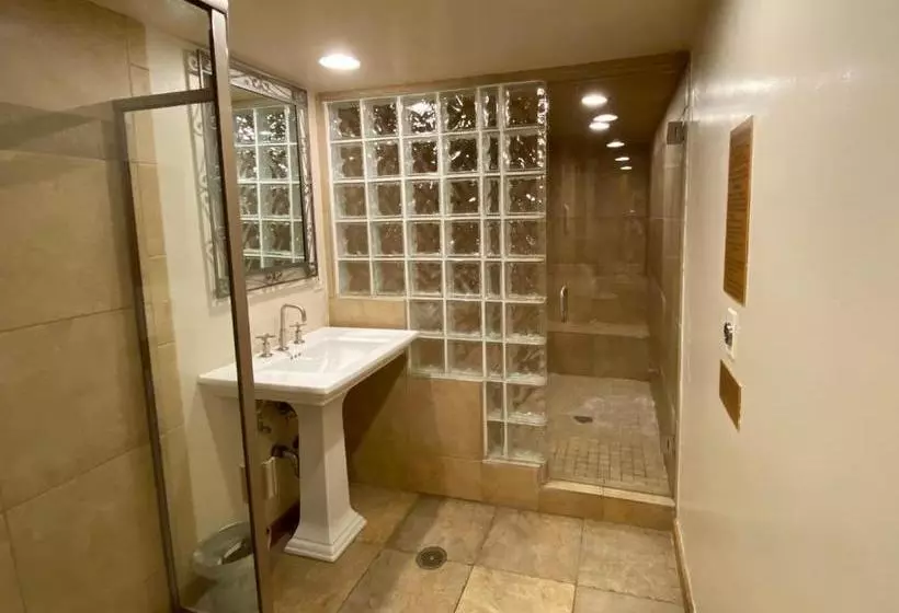 Отель Vail International Condominiums