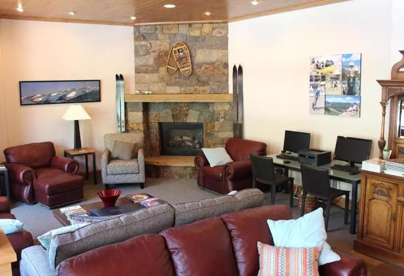 Отель Vail International Condominiums